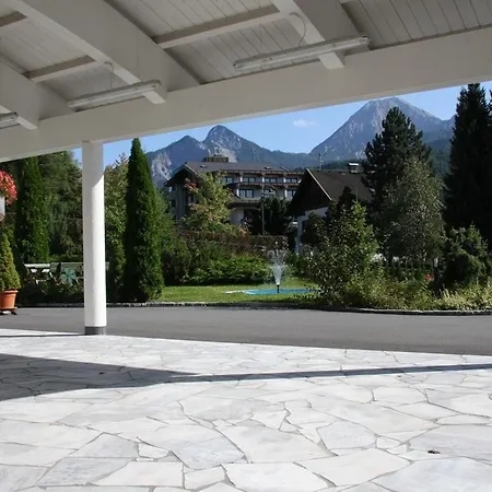 Waldschloessl アパートホテル 4*