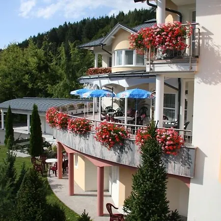 Waldschloessl アパートホテル 4*