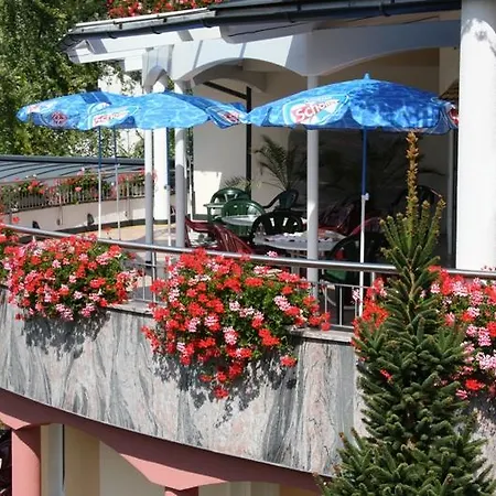 アパートホテル Waldschloessl 4*