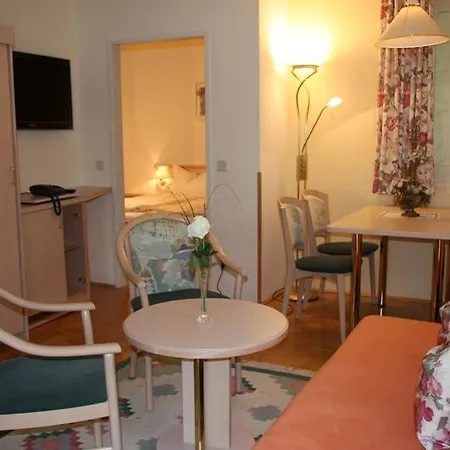 Apartmanhotel Waldschloessl Latschach ober dem Faakersee