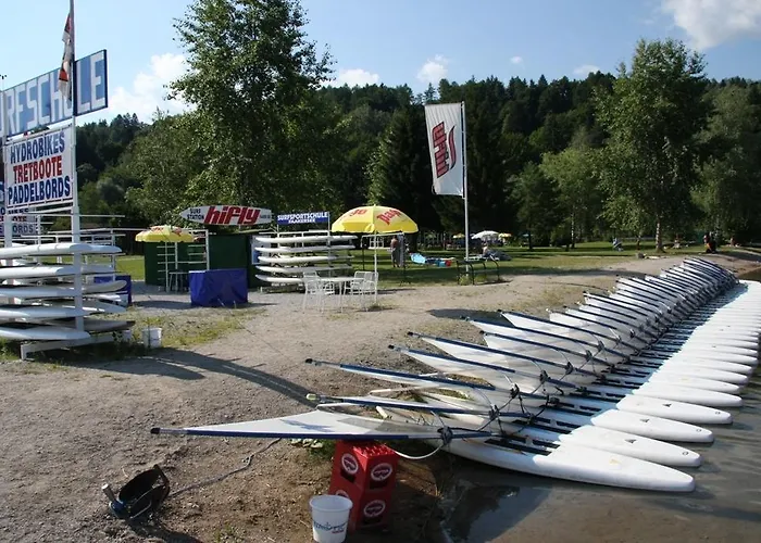Waldschloessl Latschach ober dem Faakersee