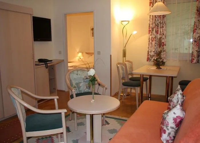 Aparthotel Waldschloessl Latschach ober dem Faakersee